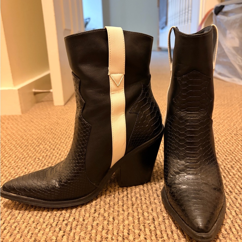 Madden Girl Holster Western Boot